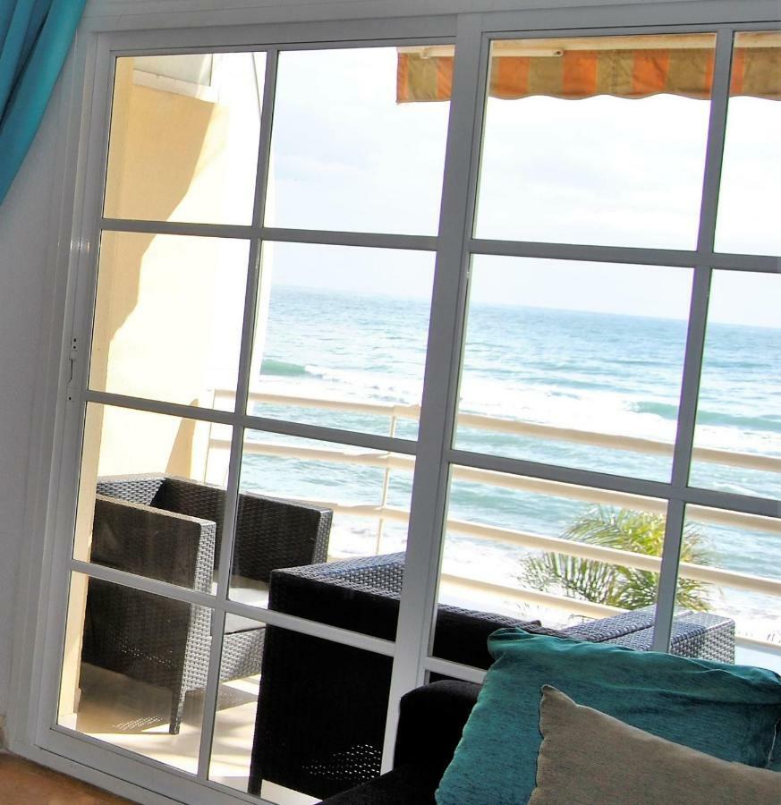 Apartamento Frente Al Mar,Primera Linea Ринкон-де-ла-Викториа Экстерьер фото