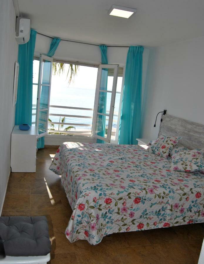 Apartamento Frente Al Mar,Primera Linea Ринкон-де-ла-Викториа Экстерьер фото